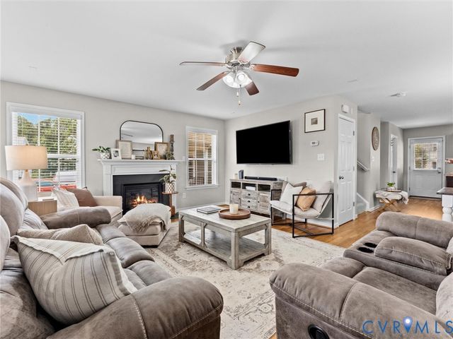 11210 Hill Ridge Ct, Ashland, VA 23005