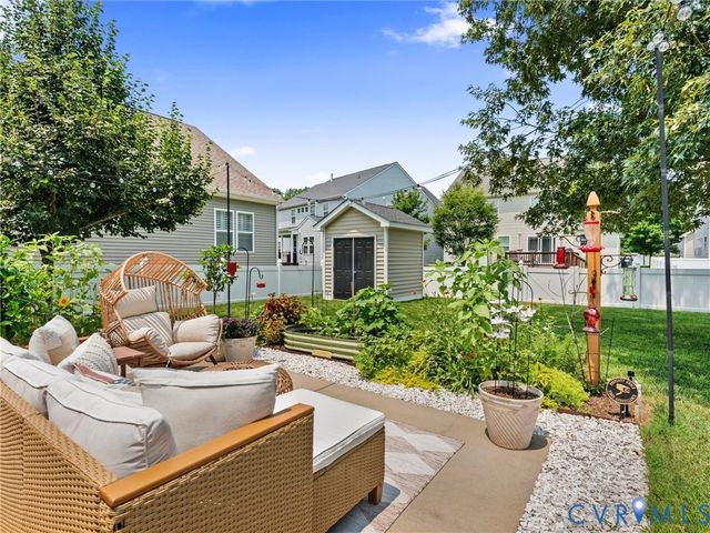 11210 Hill Ridge Ct, Ashland, VA 23005