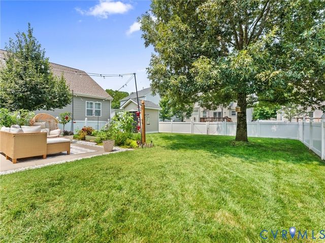 11210 Hill Ridge Ct, Ashland, VA 23005