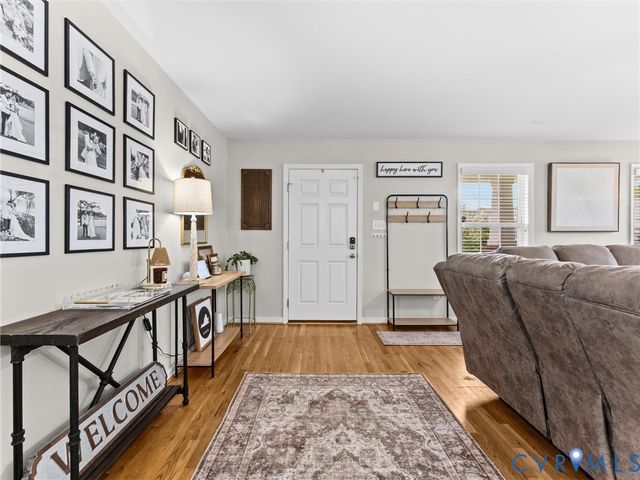 11210 Hill Ridge Ct, Ashland, VA 23005