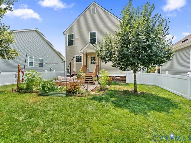 11210 Hill Ridge Ct, Ashland, VA 23005