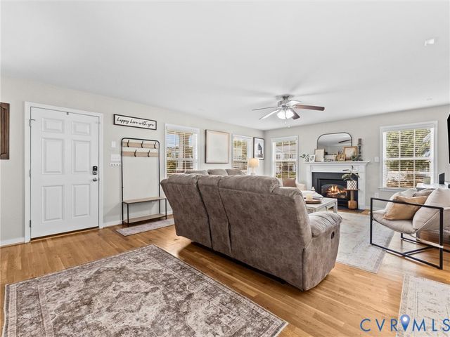 11210 Hill Ridge Ct, Ashland, VA 23005