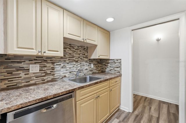 2366 E MALL DRIVE 403, Fort Myers, FL 33901