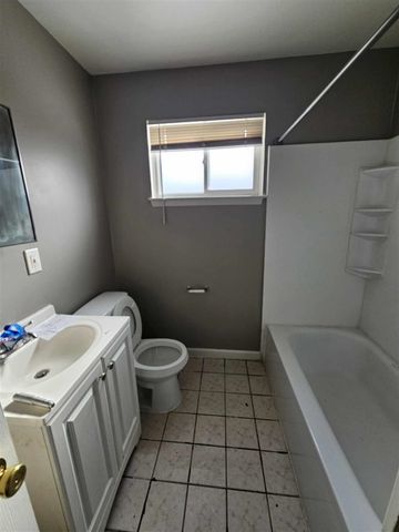 2458 River Drive, Lincoln Park, MI 48146