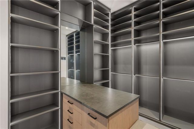 6091 GC Crow Road, Flowery Branch, GA 30542