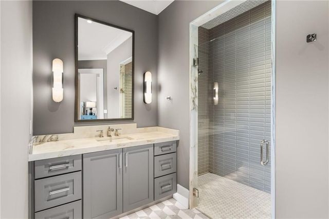 6091 GC Crow Road, Flowery Branch, GA 30542