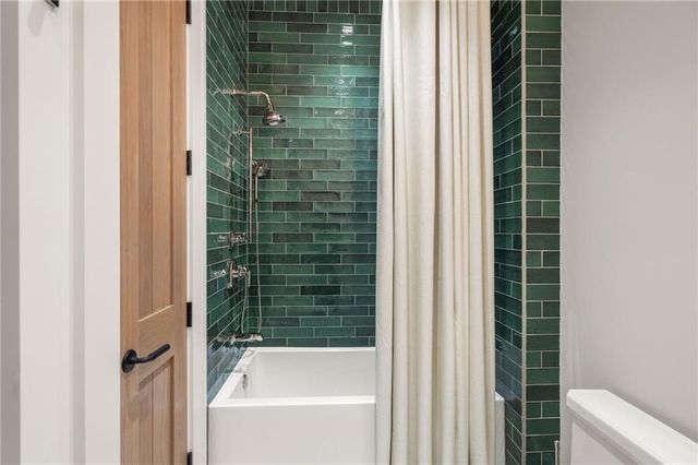 6091 GC Crow Road, Flowery Branch, GA 30542