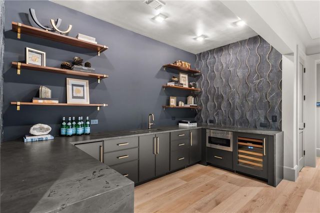 6091 GC Crow Road, Flowery Branch, GA 30542