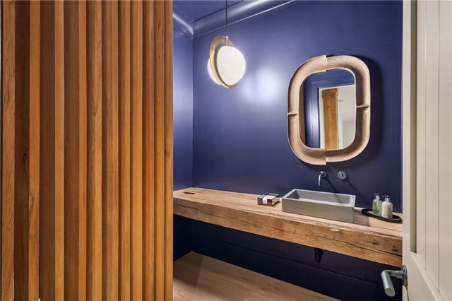 6091 GC Crow Road, Flowery Branch, GA 30542