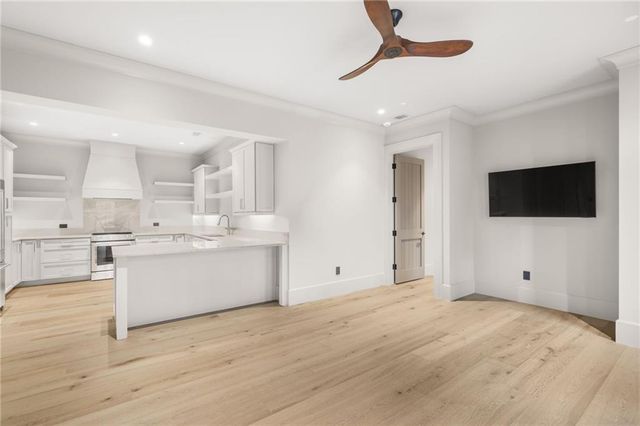 6091 GC Crow Road, Flowery Branch, GA 30542