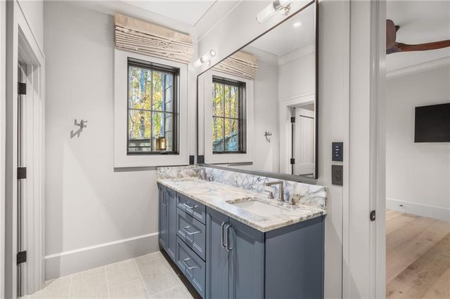 6091 GC Crow Road, Flowery Branch, GA 30542