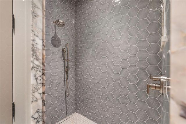 6091 GC Crow Road, Flowery Branch, GA 30542