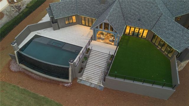 6091 GC Crow Road, Flowery Branch, GA 30542