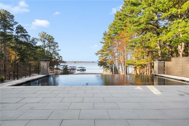 6091 GC Crow Road, Flowery Branch, GA 30542