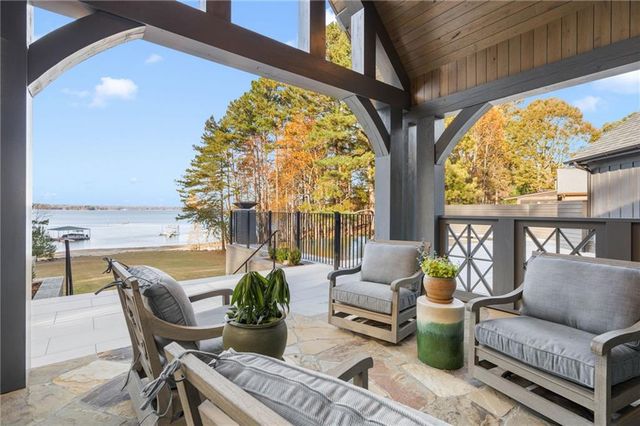 6091 GC Crow Road, Flowery Branch, GA 30542