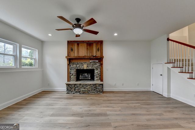 6336 Old Shadburn Ferry Road, Buford, GA 30518