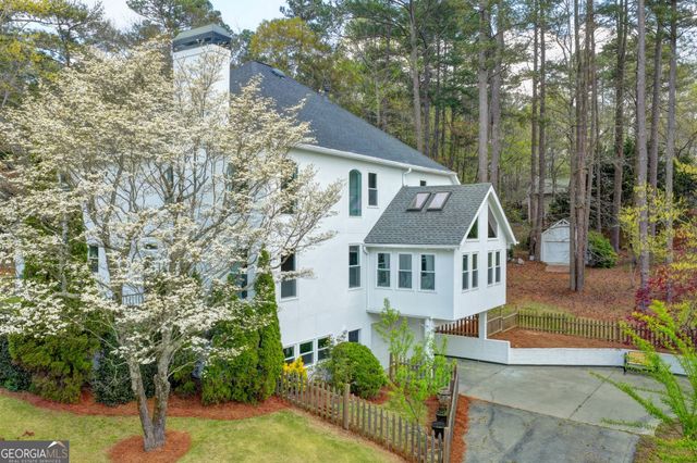 6336 Old Shadburn Ferry Road, Buford, GA 30518
