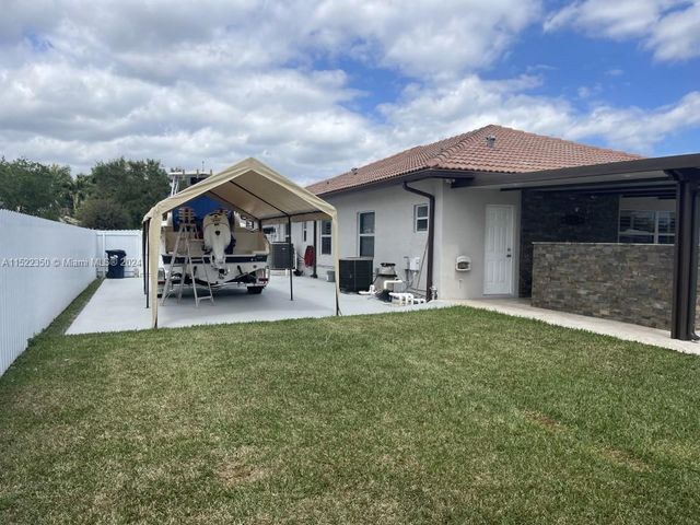 16344 SW 275th Ter, Homestead, FL 33031