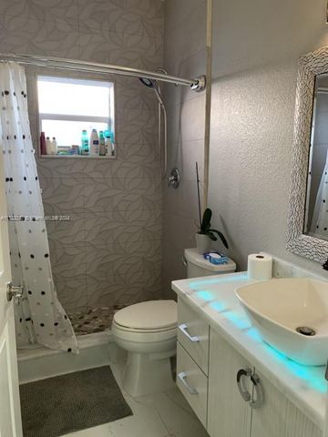 16344 SW 275th Ter, Homestead, FL 33031