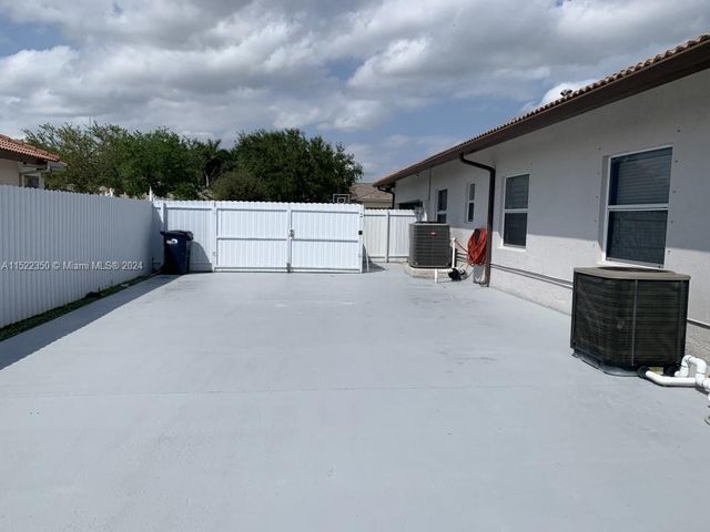 16344 SW 275th Ter, Homestead, FL 33031