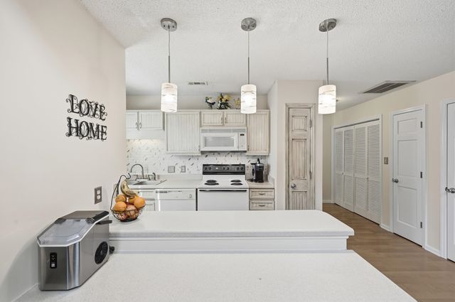 209 Double Eagle Dr. H3, Surfside Beach, SC 29575