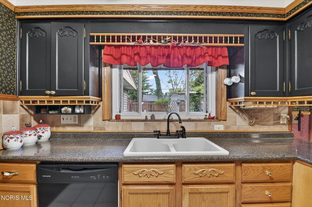 5129 Shereton Place, Toledo, OH 43615
