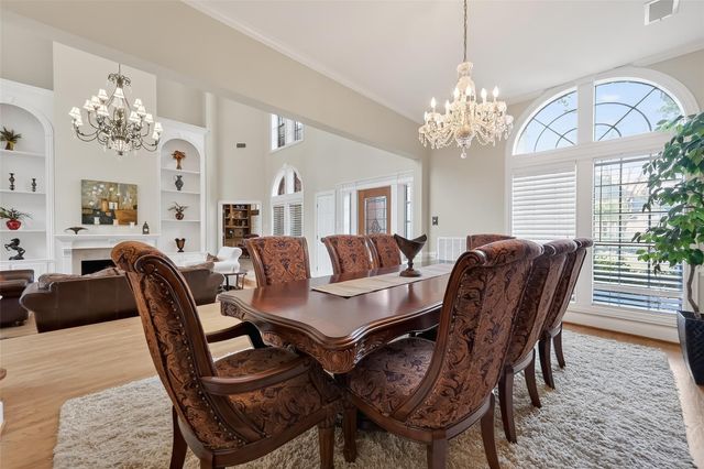 46 Pebble Cove Drive, The Woodlands, TX 77381