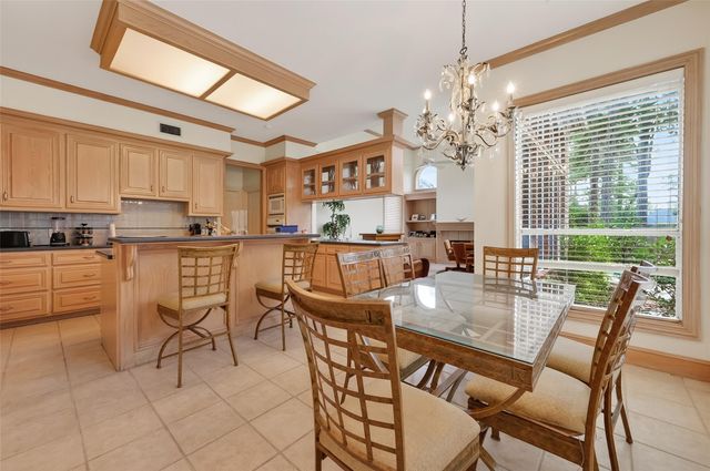 46 Pebble Cove Drive, The Woodlands, TX 77381