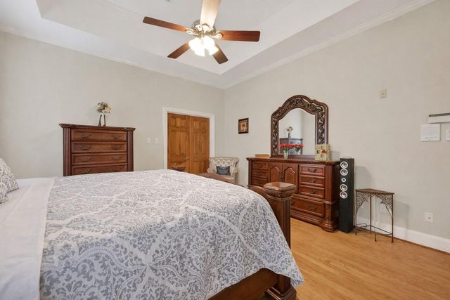 46 Pebble Cove Drive, The Woodlands, TX 77381