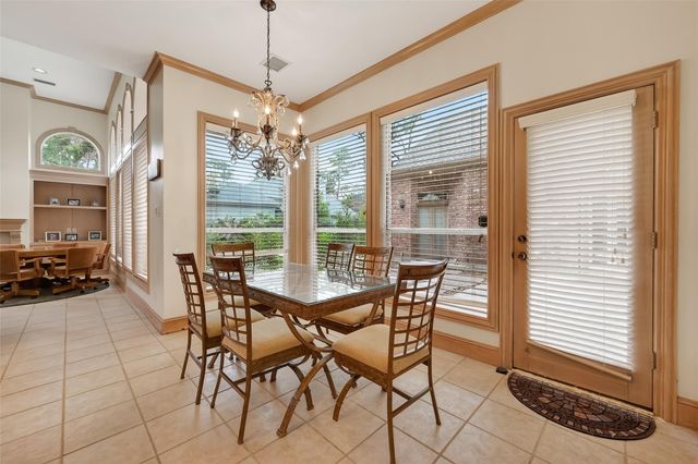 46 Pebble Cove Drive, The Woodlands, TX 77381