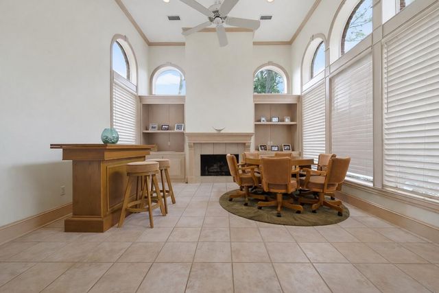 46 Pebble Cove Drive, The Woodlands, TX 77381