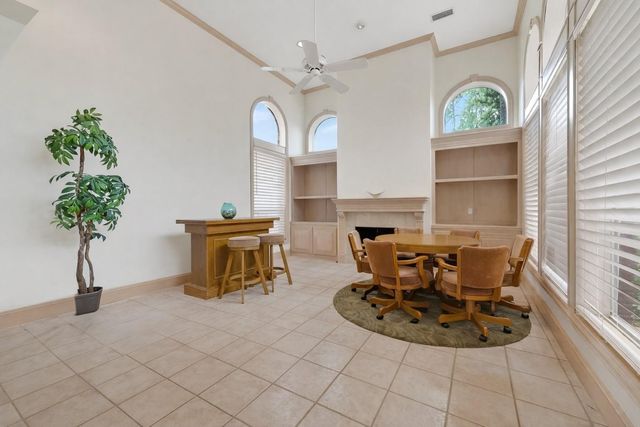 46 Pebble Cove Drive, The Woodlands, TX 77381