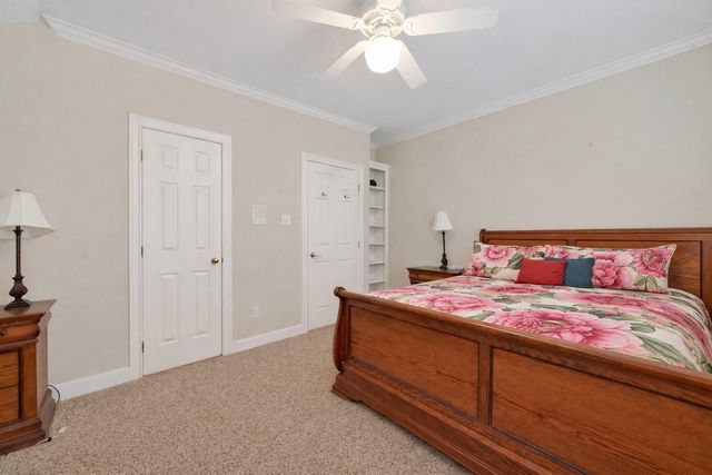 46 Pebble Cove Drive, The Woodlands, TX 77381