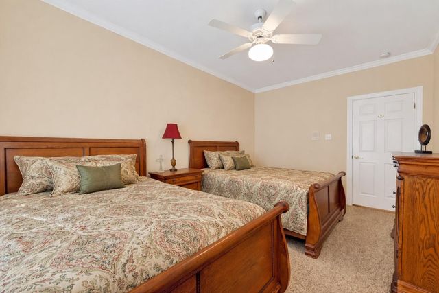 46 Pebble Cove Drive, The Woodlands, TX 77381