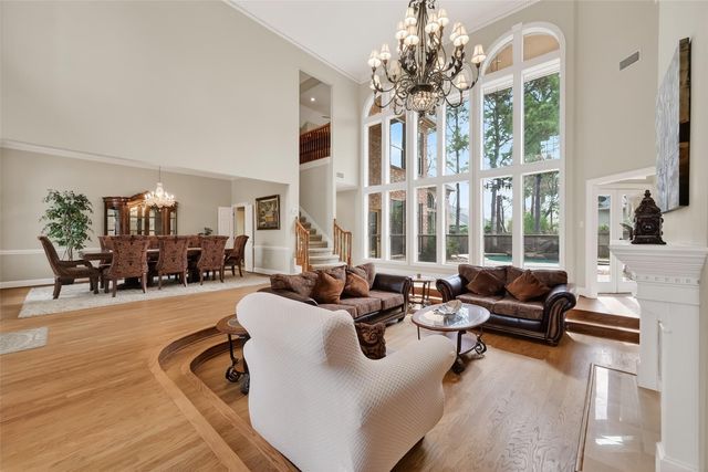 46 Pebble Cove Drive, The Woodlands, TX 77381