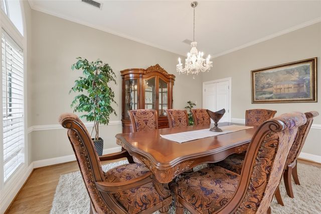 46 Pebble Cove Drive, The Woodlands, TX 77381