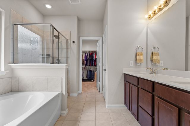 2304 Ravensway Road, Crandall, TX 75114