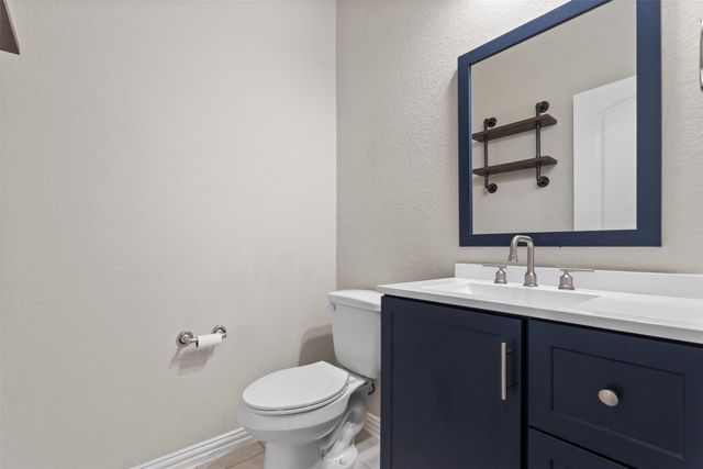 2304 Ravensway Road, Crandall, TX 75114