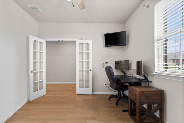 2304 Ravensway Road, Crandall, TX 75114