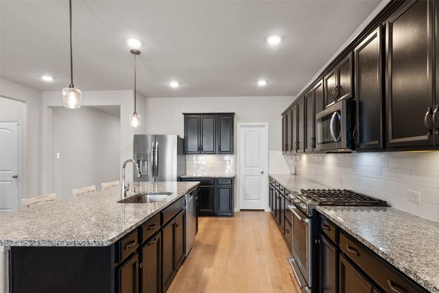 2304 Ravensway Road, Crandall, TX 75114