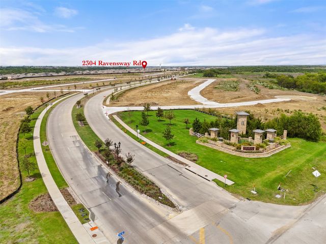2304 Ravensway Road, Crandall, TX 75114