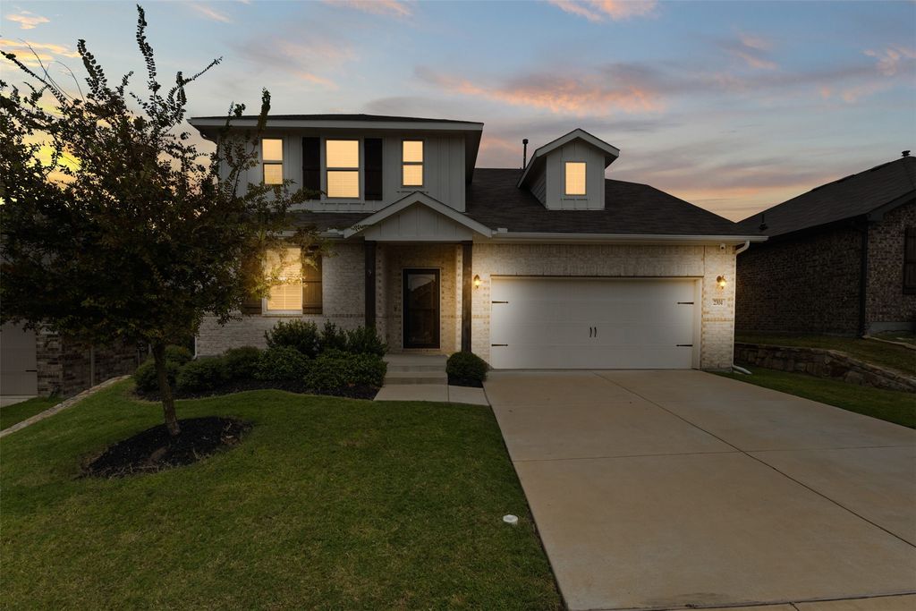 2304 Ravensway Road, Crandall, TX 75114