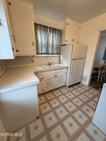 4025 Belmar Avenue, Toledo, OH 43612