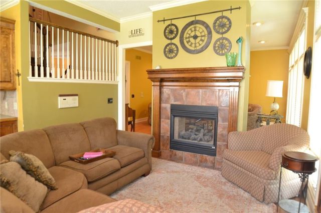 6328 N Spruce Avenue, Kansas City, MO 64119