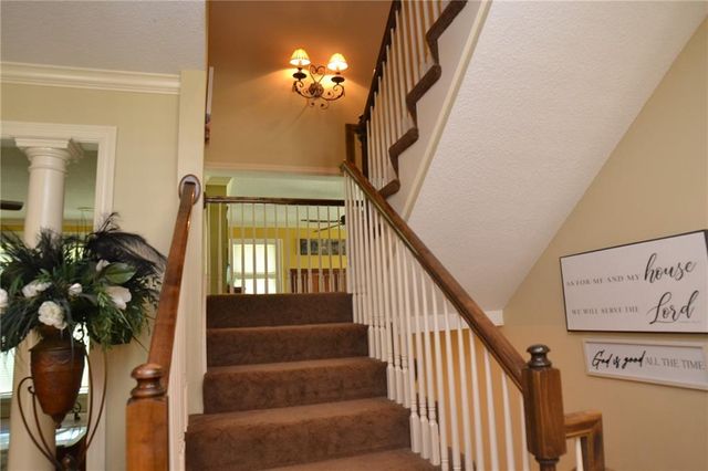 6328 N Spruce Avenue, Kansas City, MO 64119