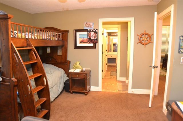 6328 N Spruce Avenue, Kansas City, MO 64119