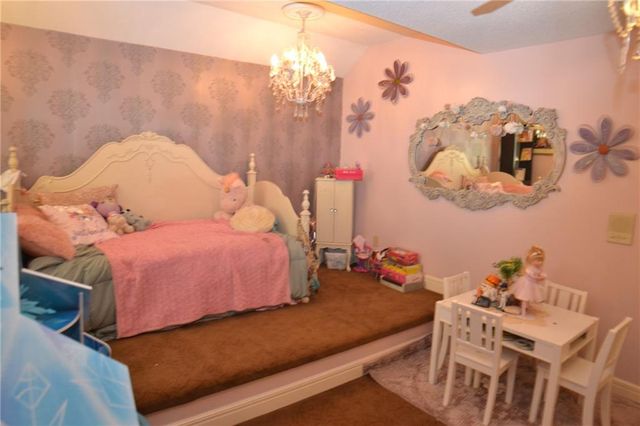 6328 N Spruce Avenue, Kansas City, MO 64119