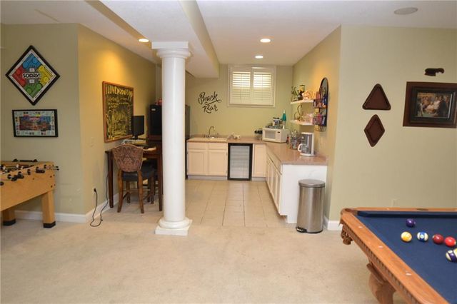 6328 N Spruce Avenue, Kansas City, MO 64119