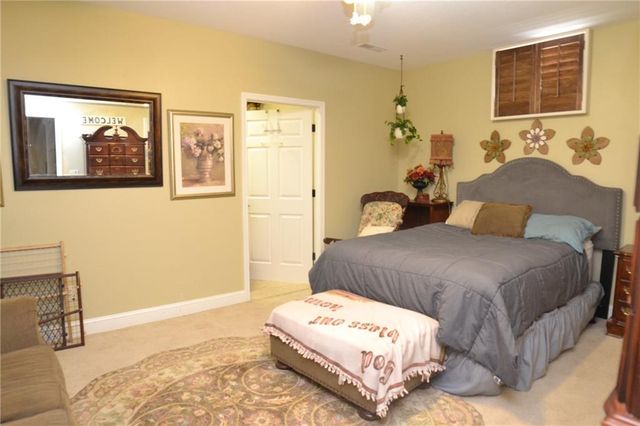 6328 N Spruce Avenue, Kansas City, MO 64119