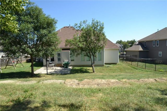 6328 N Spruce Avenue, Kansas City, MO 64119